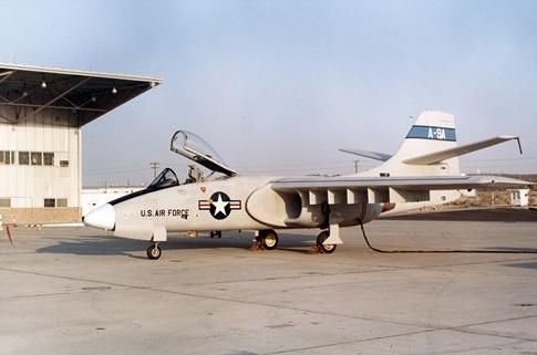 Прототип штурмовика Northrop YA-9A Cobra 30 мая 1972 года совершил 1-й полет, машина проиграла в конкурсе A-X  будущему  A-10 и никогда не была в серийном производстве
