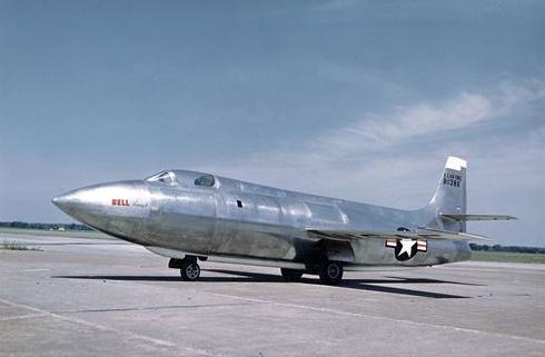Bell X-1D совершил свой 1-й и единственный успешный полет 24 июля 1951 года, он был сброшен с летающей лаборатории EB-50A и выполнил свободное планирование на полосу сухого озера Rogers под управлением пилота Jean “Skip” Ziegler. X-1D был первым построенным исследовательским прототипом по программе X-1, посвященной созданию ракетной системы «2-го поколении», в дальнейшем он использовался для исследований в области тепловой защиты 